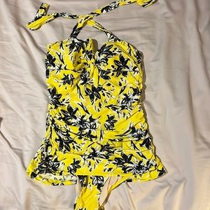 Women’s Large one piece swimsuit - vintage look, tummy flattering